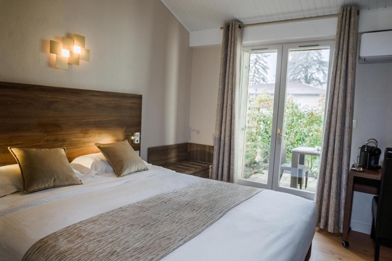Logis Hotel Le Petit Casset La Boisse ภายนอก รูปภาพ