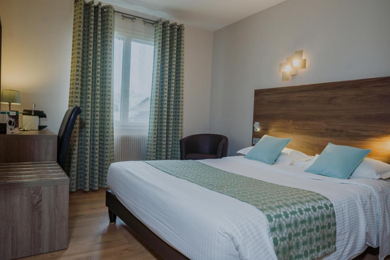 Logis Hotel Le Petit Casset La Boisse ภายนอก รูปภาพ