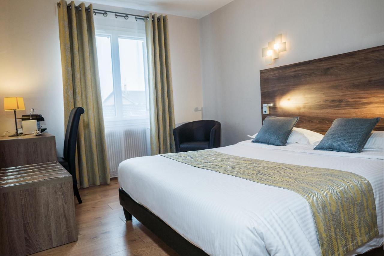 Logis Hotel Le Petit Casset La Boisse ภายนอก รูปภาพ