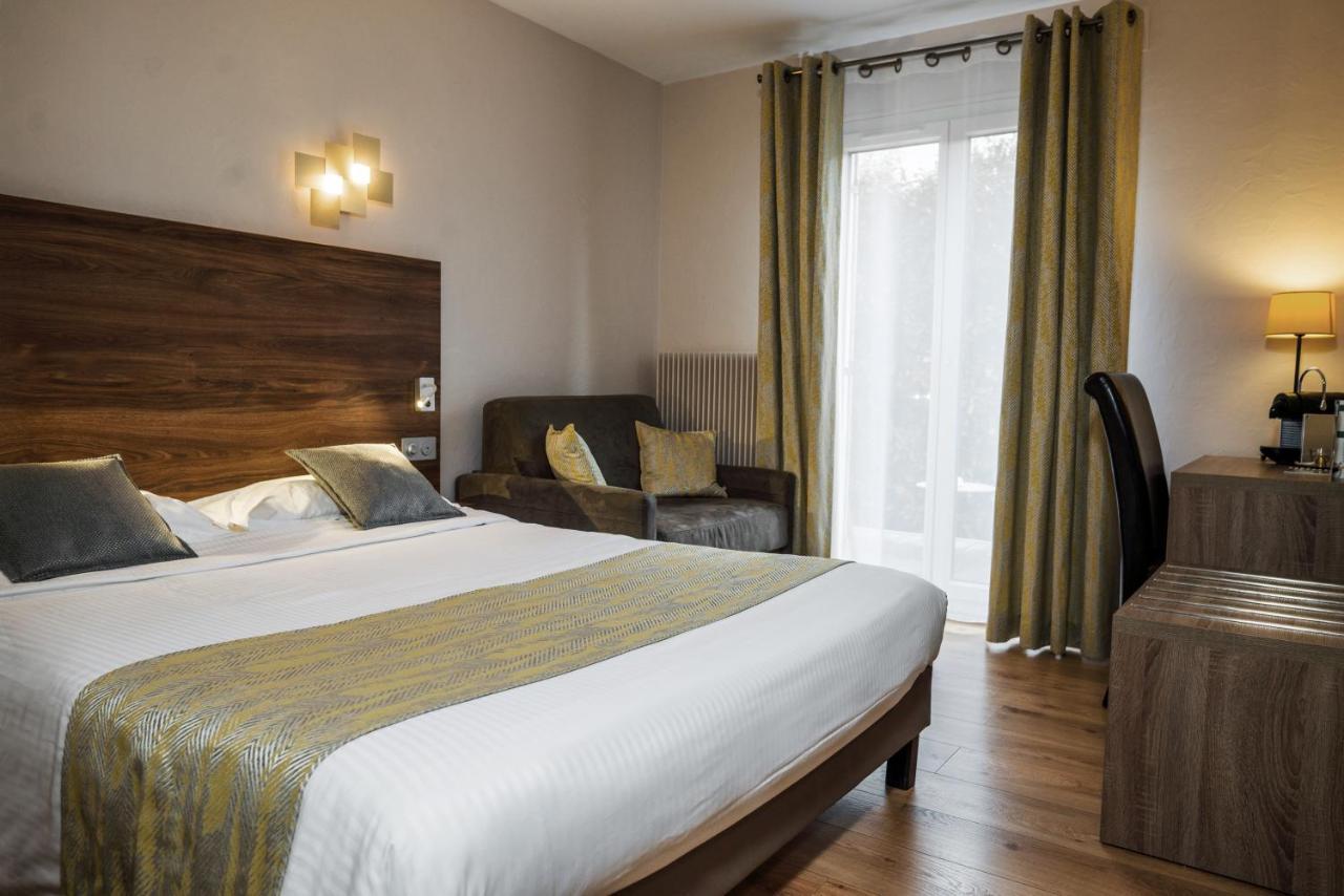 Logis Hotel Le Petit Casset La Boisse ภายนอก รูปภาพ