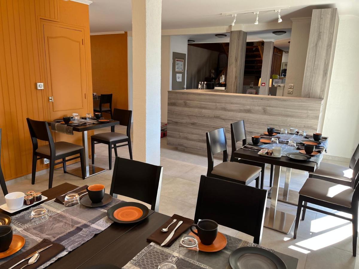 Logis Hotel Le Petit Casset La Boisse ภายนอก รูปภาพ