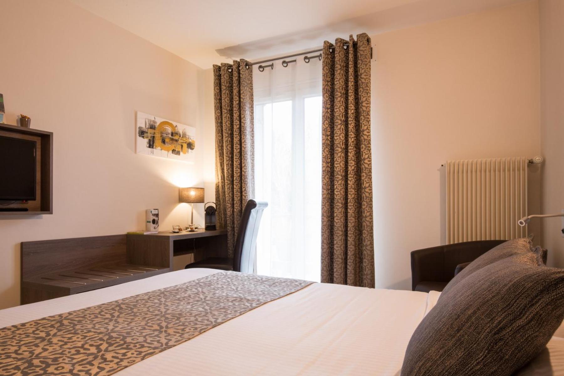 Logis Hotel Le Petit Casset La Boisse ห้อง รูปภาพ