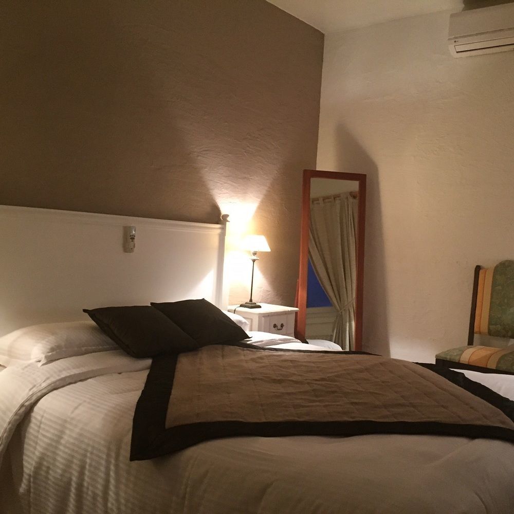 Logis Hotel Le Petit Casset La Boisse ภายนอก รูปภาพ