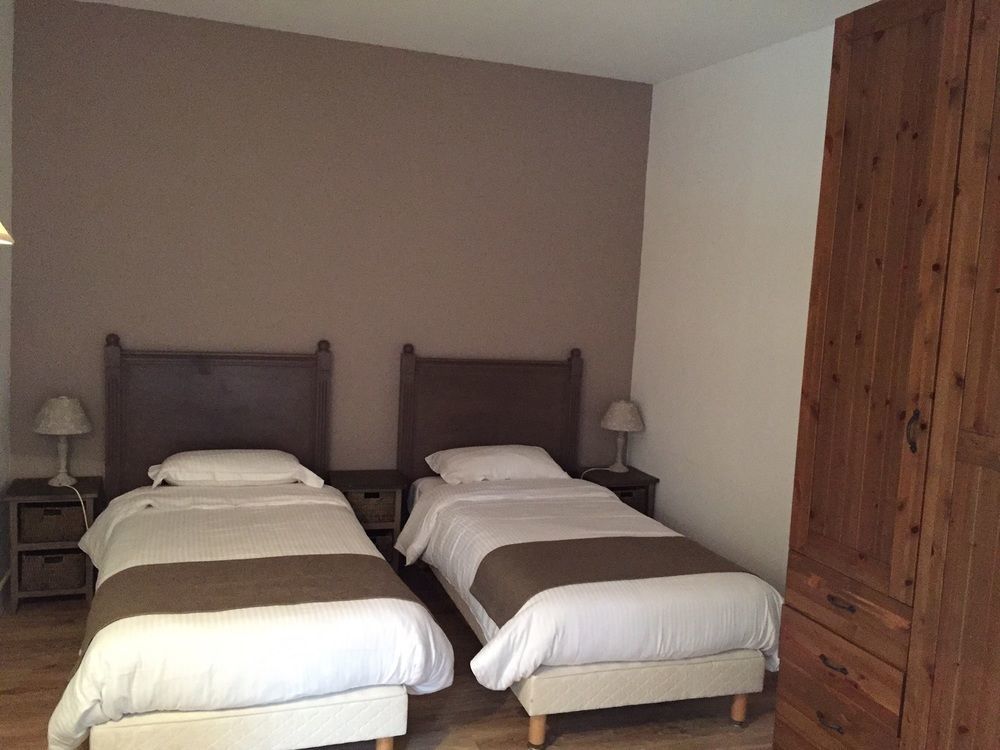 Logis Hotel Le Petit Casset La Boisse ภายนอก รูปภาพ