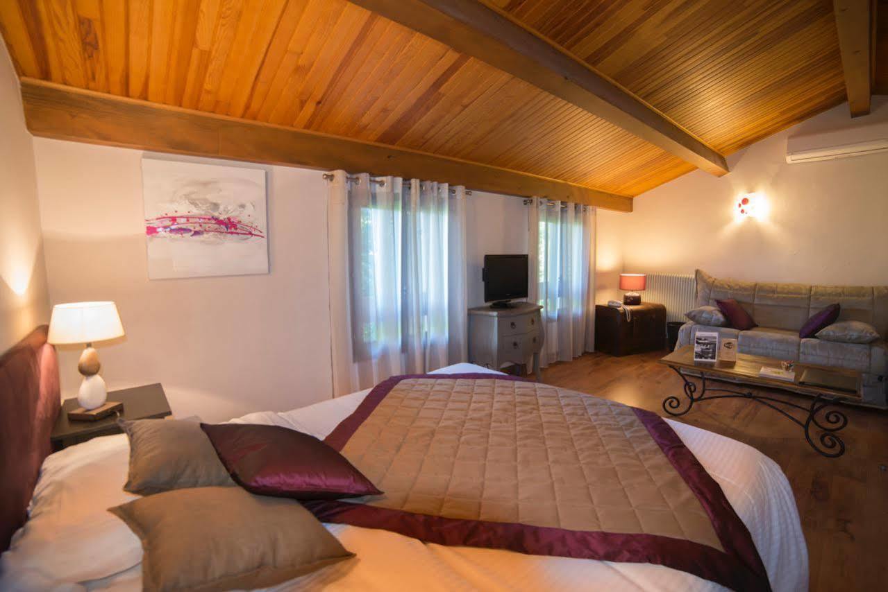 Logis Hotel Le Petit Casset La Boisse ภายนอก รูปภาพ