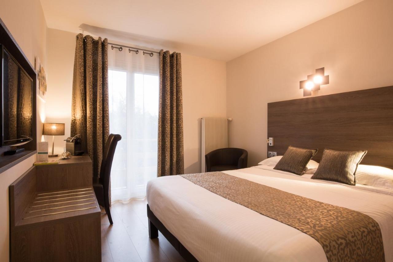 Logis Hotel Le Petit Casset La Boisse ภายนอก รูปภาพ