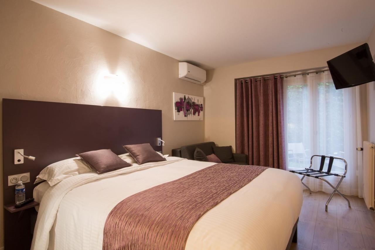Logis Hotel Le Petit Casset La Boisse ภายนอก รูปภาพ